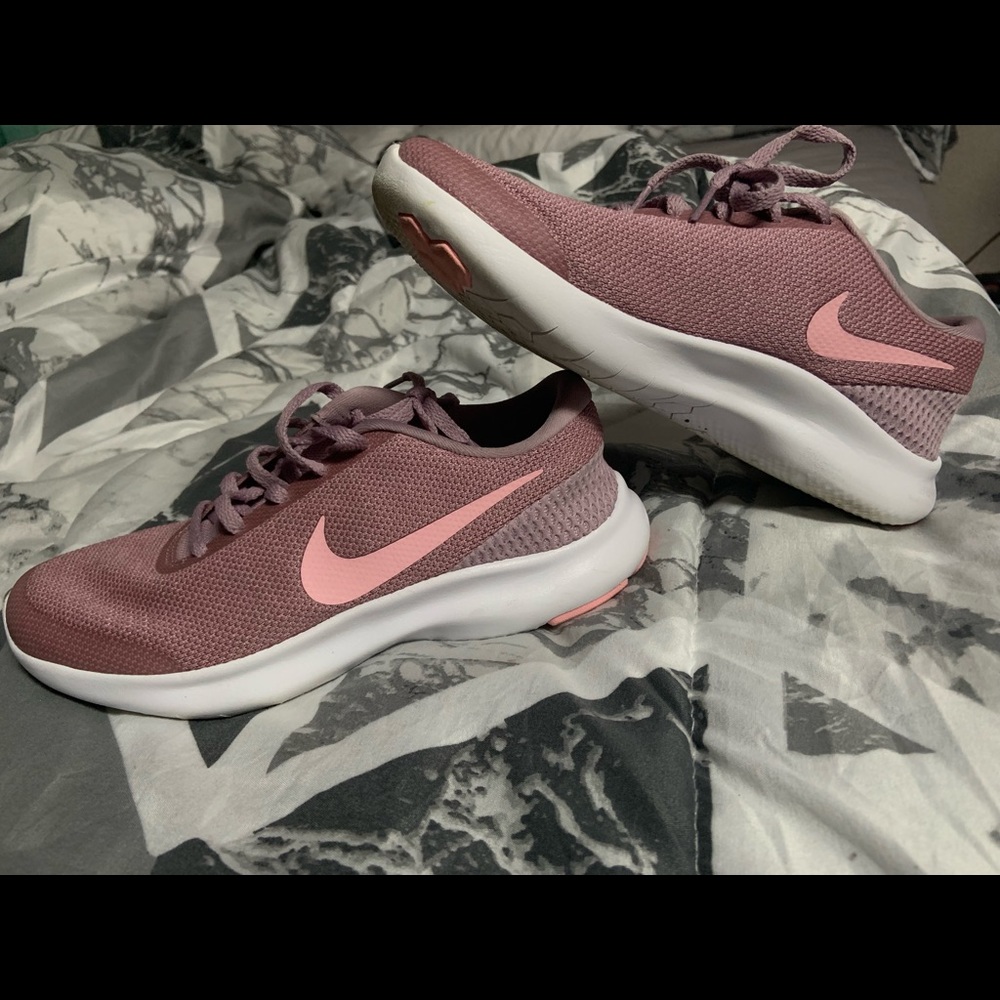 Nike women’s